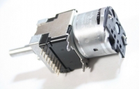 1x RK16812MG099 Potentiometer 1x RK16812MG099 Potentiometer